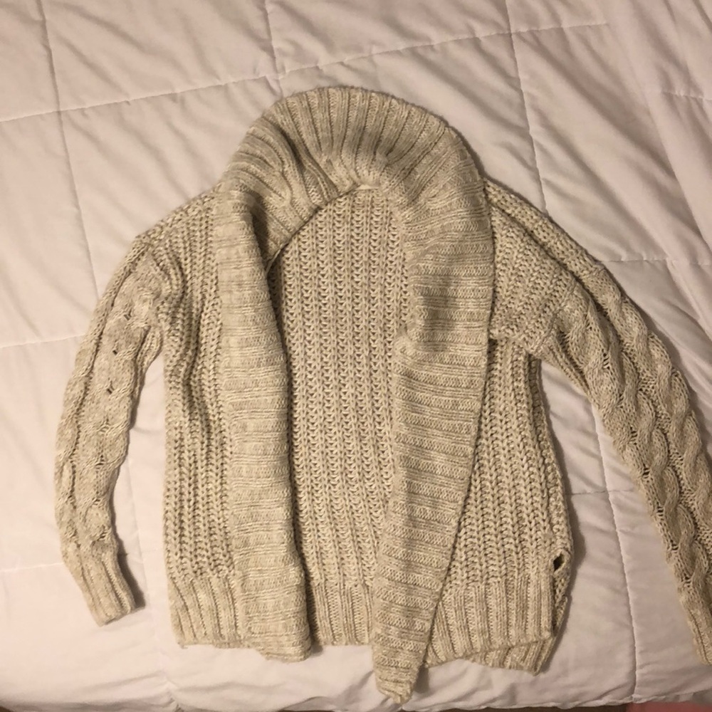 Abercrombie & Fitch Cream Knot Cardigan